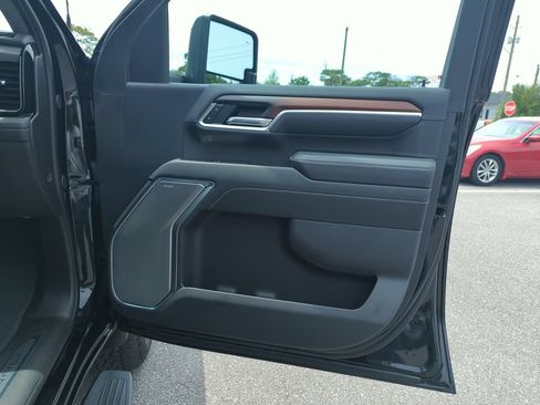 Used 2025 GMC Sierra 2500 Denali AWD/4WD image 32