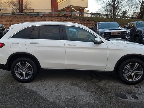 Used 2021 Mercedes-Benz GLC 300 4MATIC image 9