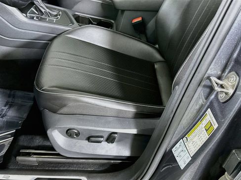 Used 2022 Volkswagen Tiguan SE R-Line FWD image 23