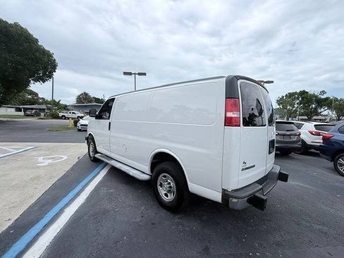 Used 2021 Chevrolet Express 2500 w/ Driver Convenience Package RWD image 6
