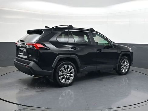 Used 2024 Toyota RAV4 XLE Premium image 4