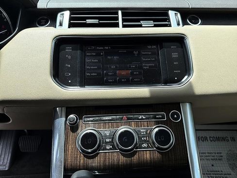 Used 2014 Land Rover Range Rover Sport HSE AWD/4WD image 17
