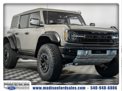 New 2025 Ford Bronco Outer Banks w/ Sasquatch Package