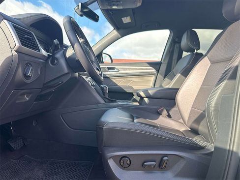 Used 2023 Volkswagen Atlas Cross Sport SE image 10