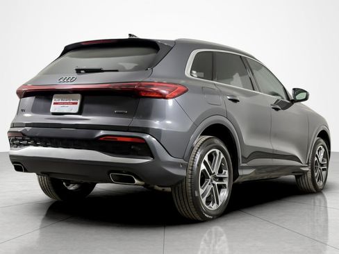 Used 2025 Audi Q5 Premium Plus w/ Premium Plus AWD/4WD image 5