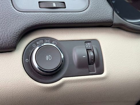 Used 2013 Buick Regal Leather image 23