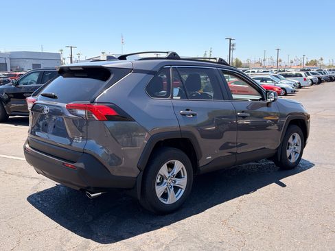 Used 2025 Toyota RAV4 XLE w/ Weather Package AWD/4WD image 5