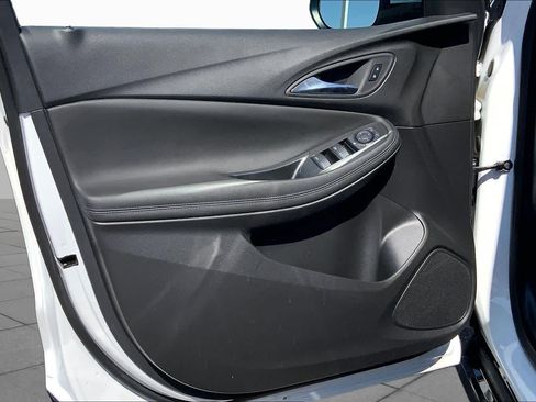 Used 2025 Buick Encore GX Sport Touring w/ Advanced Technology Package FWD image 20