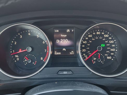 Used 2020 Volkswagen Tiguan SE w/ Panoramic Sunroof Package image 19