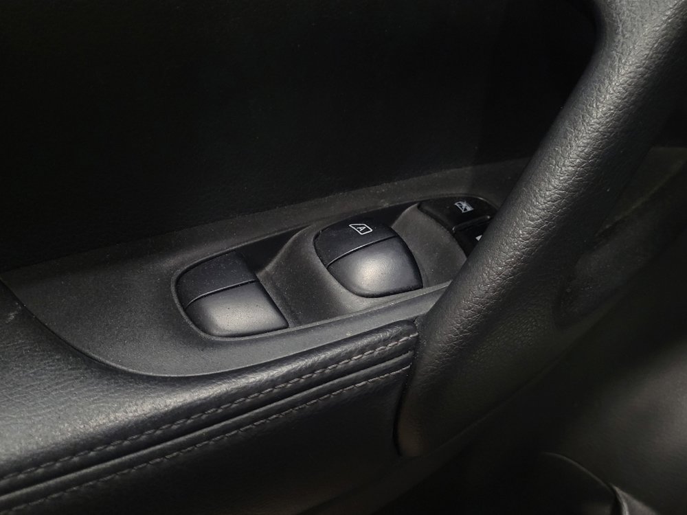 Used 2016 Nissan Rogue S AWD/4WD image 27