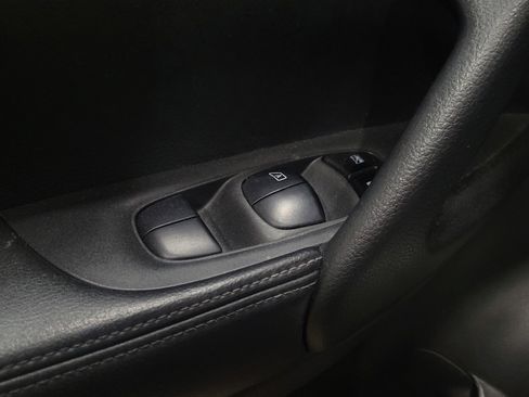 Used 2016 Nissan Rogue S AWD/4WD image 27