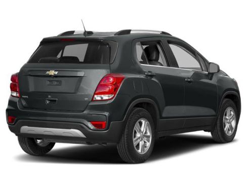 Used 2019 Chevrolet Trax LT w/ LT Convenience Package image 2