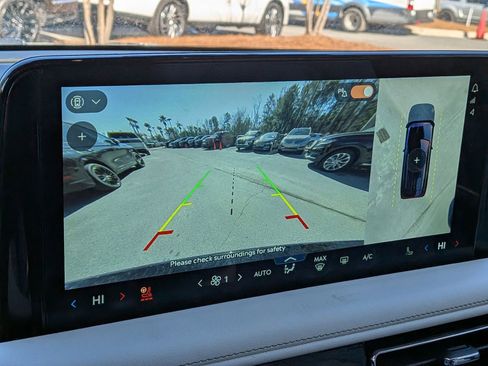 Certified 2025 Lincoln Aviator Reserve image 25