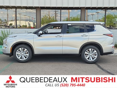New 2026 Mitsubishi Outlander ES FWD image 4