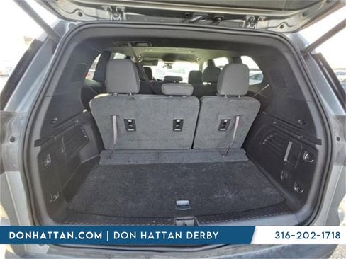 Used 2025 GMC Acadia Elevation image 4