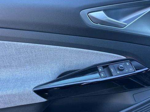 New 2026 Volkswagen ID.4 Pro AWD/4WD image 11