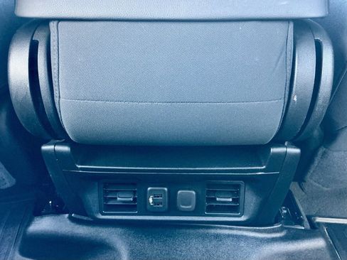 Used 2020 Chevrolet Silverado 1500 LT w/ All-Star Edition image 34