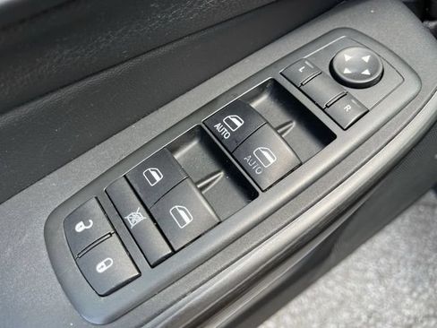Used 2015 Jeep Cherokee Limited AWD/4WD image 13