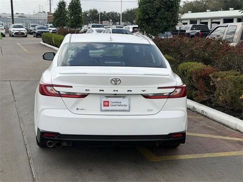 Certified 2025 Toyota Camry SE image 6
