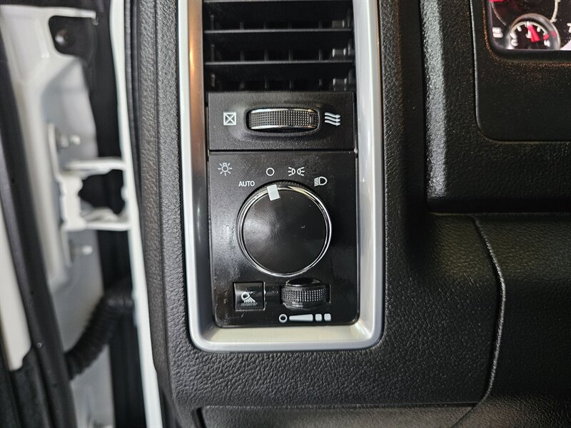 Used 2024 RAM 1500 Warlock AWD/4WD image 20