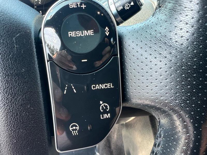 Used 2018 Land Rover Range Rover Sport HSE AWD/4WD image 22