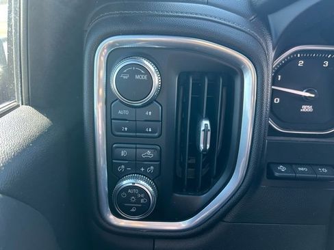 Used 2021 GMC Sierra 2500 Denali w/ Denali Black Diamond Edition image 11