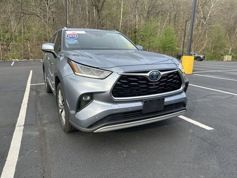 Used 2020 Toyota Highlander Platinum image 11