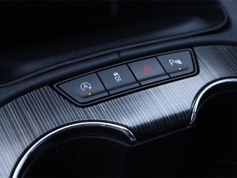 Used 2021 GMC Acadia SLT w/ Elevation Edition image 21