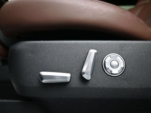 Used 2025 Lincoln Navigator Reserve AWD/4WD image 15