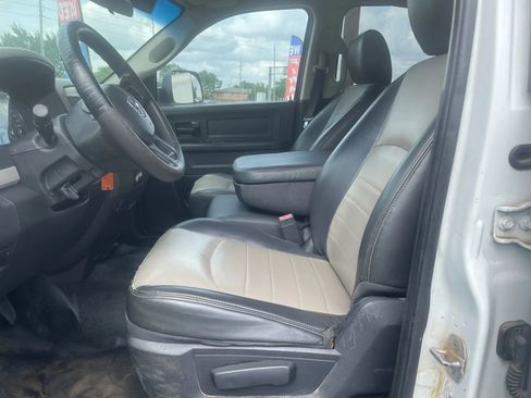 Used 2012 RAM 5500 2WD Crew Cab w/ Ambulance Prep Group image 21