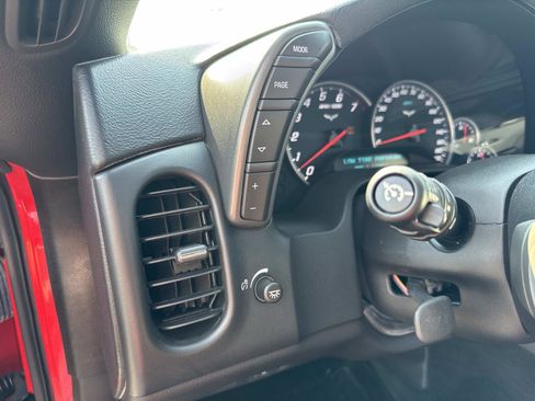 Used 2007 Chevrolet Corvette Coupe w/ Preferred Equipment Group image 12