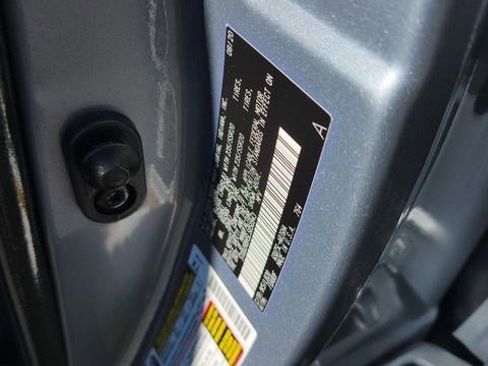 Used 2020 Toyota Highlander Limited image 23