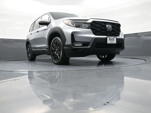 Used 2023 Honda Passport EX-L image 28