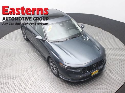 Used 2024 Honda Accord EX-L image 3