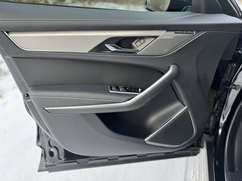 Certified 2026 Jaguar F-PACE R-Dynamic S image 8