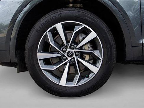 Used 2022 Audi Q5 2.0T Premium Plus AWD/4WD image 9