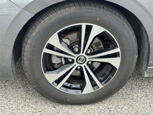 Used 2023 Nissan Sentra SV image 12