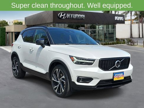Used 2019 Volvo XC40 T5 R-Design AWD/4WD image 1