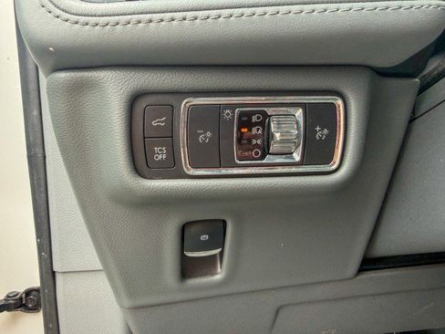 Used 2021 Lincoln Nautilus Reserve FWD image 15