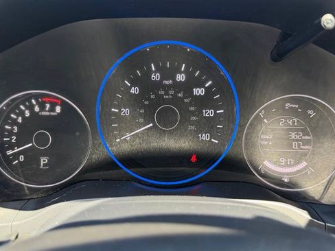Used 2021 Honda HR-V Sport image 32
