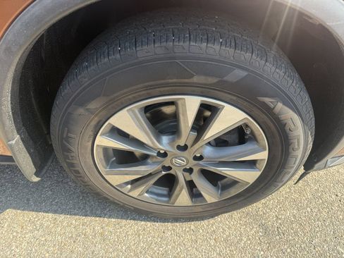 Used 2016 Nissan Murano S w/ Navigation Package image 15