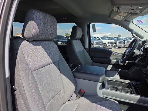 New 2026 Ford F250 XLT w/ XLT Premium Package AWD/4WD image 13