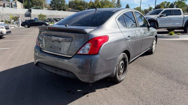 Used 2017 Nissan Versa SV FWD image 4