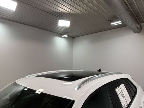 Used 2024 Volkswagen Atlas Cross Sport SE w/ Panoramic Sunroof Package AWD/4WD image 41