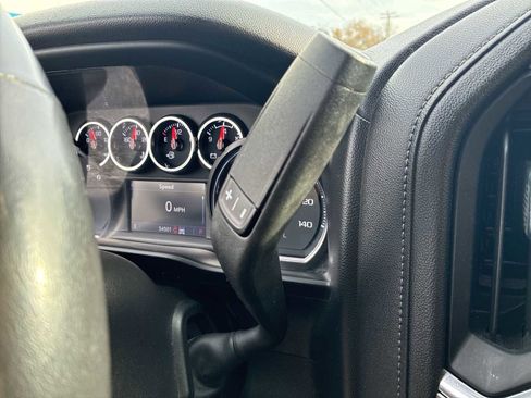 Used 2021 Chevrolet Silverado 1500 LT Trail Boss w/ Bed Protection Package image 15