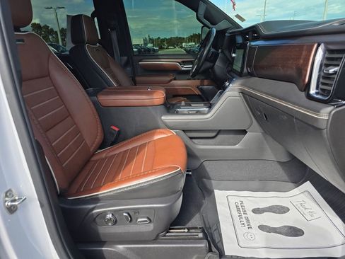Used 2024 GMC Sierra 3500 Denali Ultimate image 10