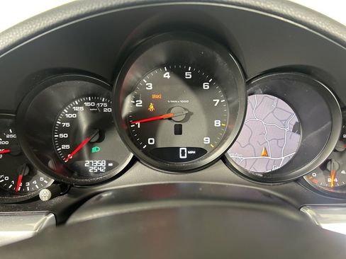 Used 2012 Porsche 911 Carrera image 24