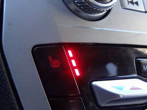 Certified 2022 Ford Explorer XLT w/ Equipment Group 202A image 33