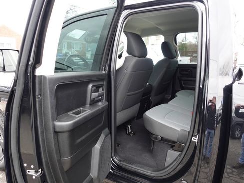 Used 2022 RAM 1500 Express w/ Wheel & Sound Group AWD/4WD image 18