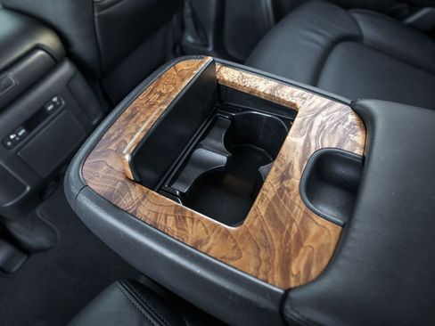 Used 2021 Nissan Armada SL w/ Captain's Chairs Package image 36